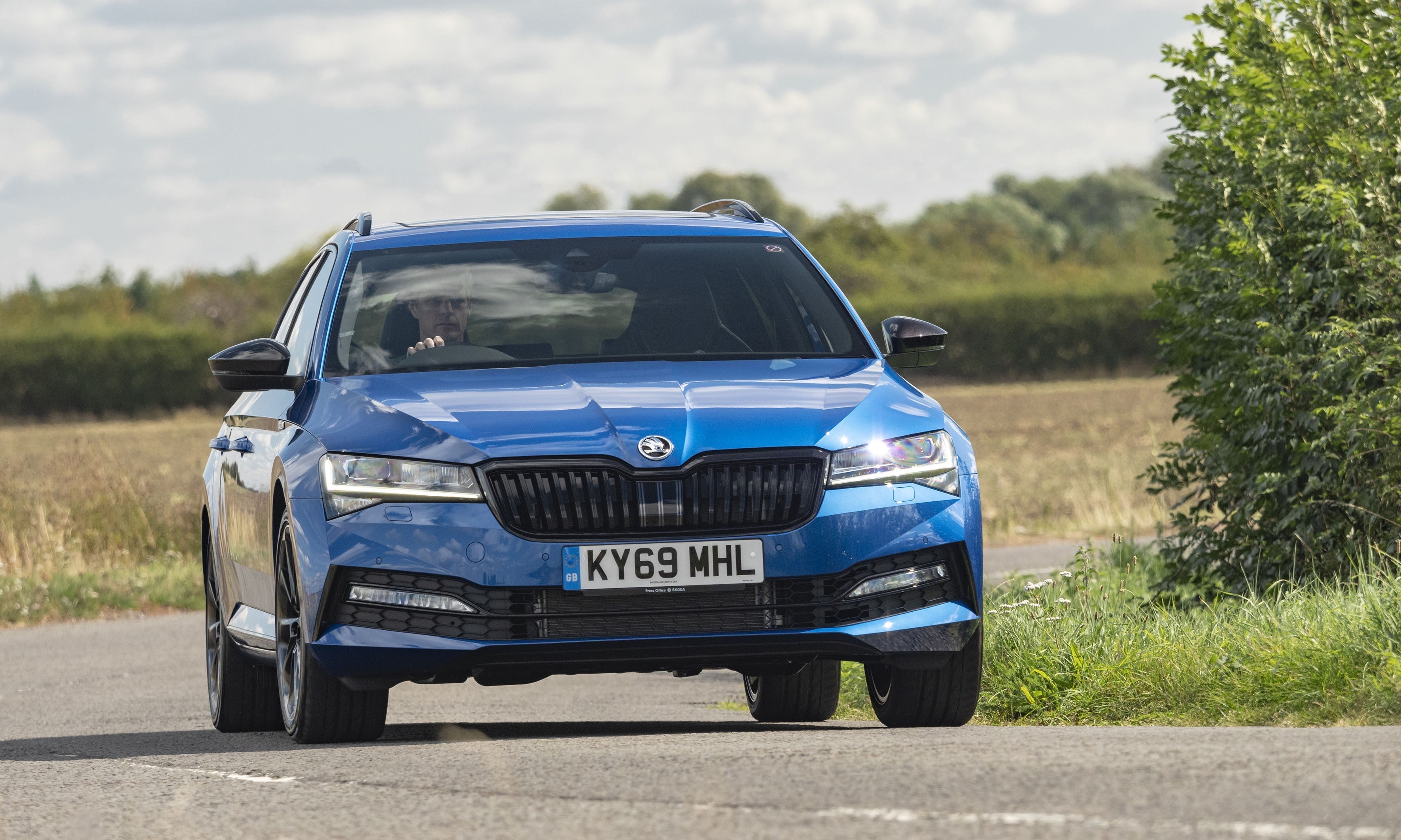 Skoda superb store estate electric